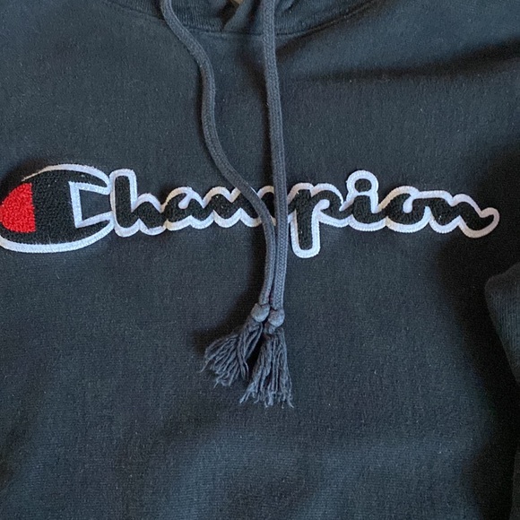 Champion Hoodie. - Picture 4 of 6